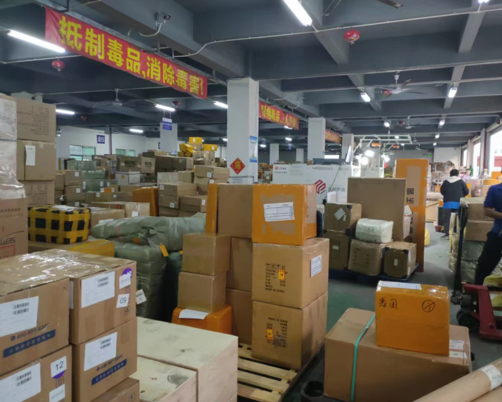 郵寄食品到國外有什么規(guī)矩（怎么給國外的朋友寄零食）